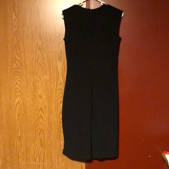Little black dress - Picture 3 of 3